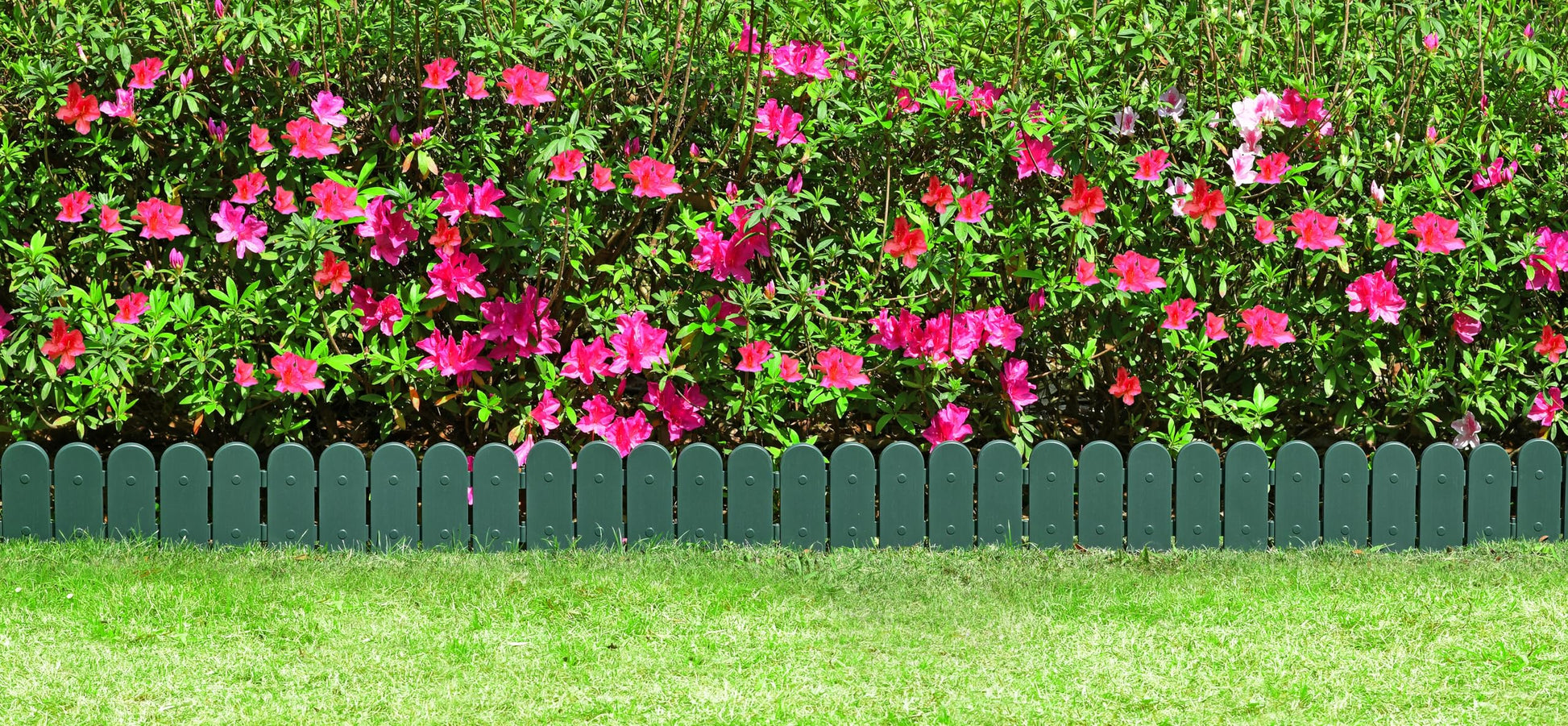 wood look garden border fence creating clean lawn and garden separation