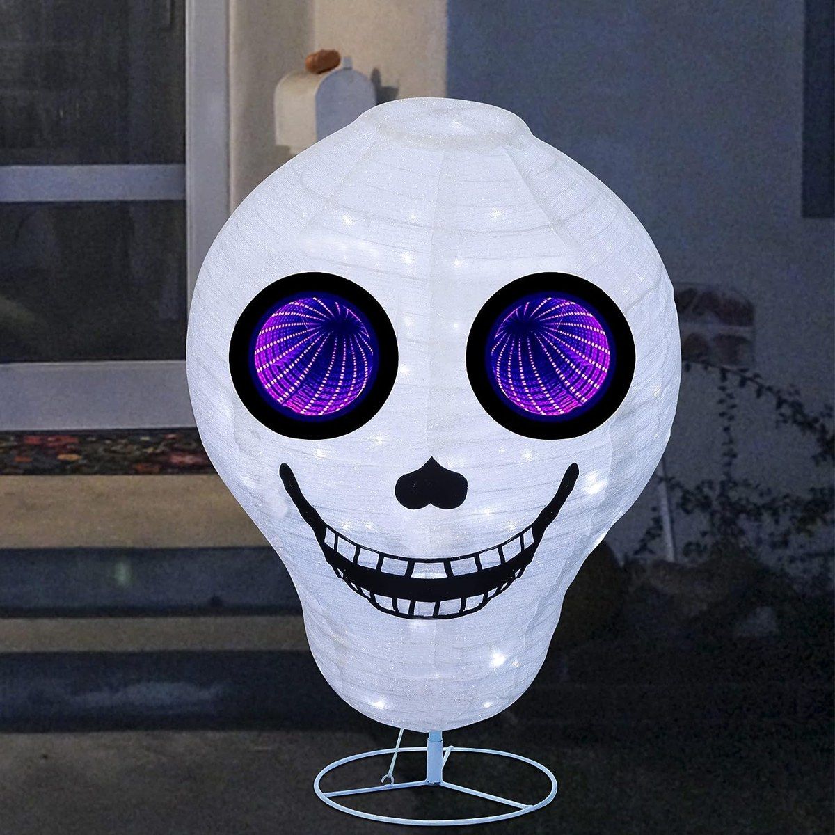 ATDAWN 2.6 ft Pre-Lit Light Up Skull, Halloween Collapsible Outdoor Decoration